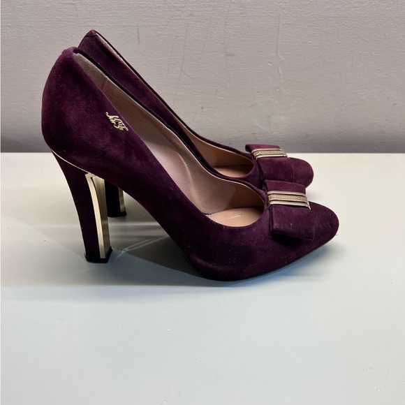 MARINO FABIANI MADE IN ITALY SUEDE  Elegant Burgundy Pumps - Picture 2 of 9
